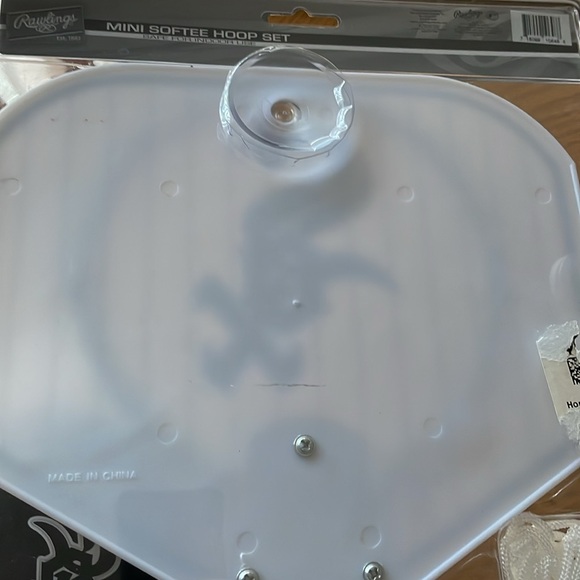 Rawlings Chicago White Sox Mini Softee Hoop Set NWT - Picture 3 of 7